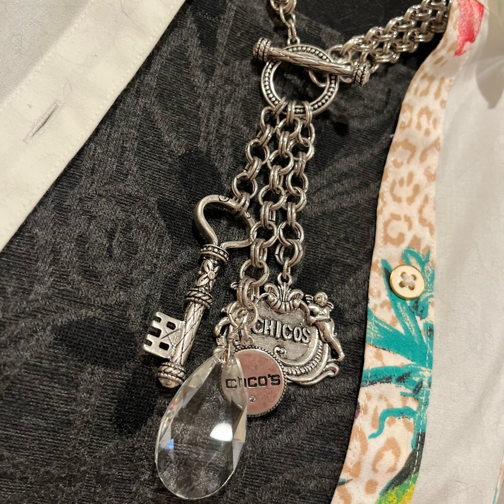 N204 Chico's Silver Key with Crystal Accent 35th Anniversary